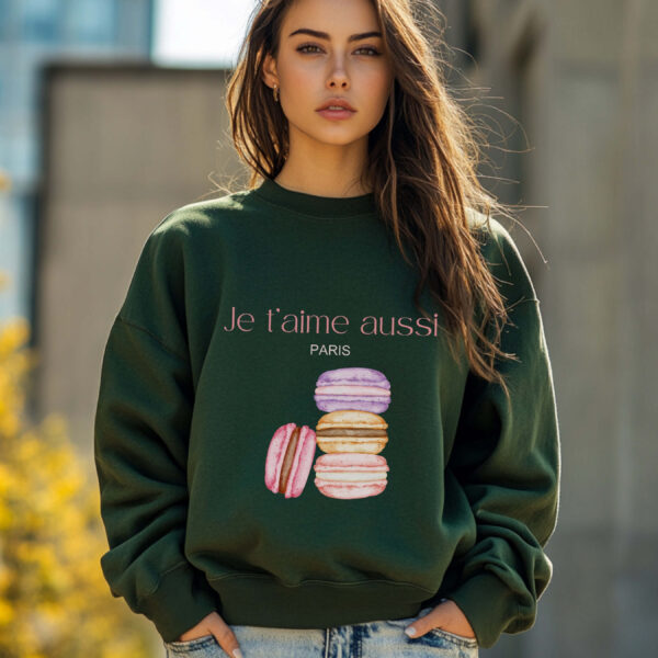 Forest Green sweatshirt with Donuts Print & Je Taime aussi text – feminine and minimal, from Bhoomkins’ Sweatshirt collection
